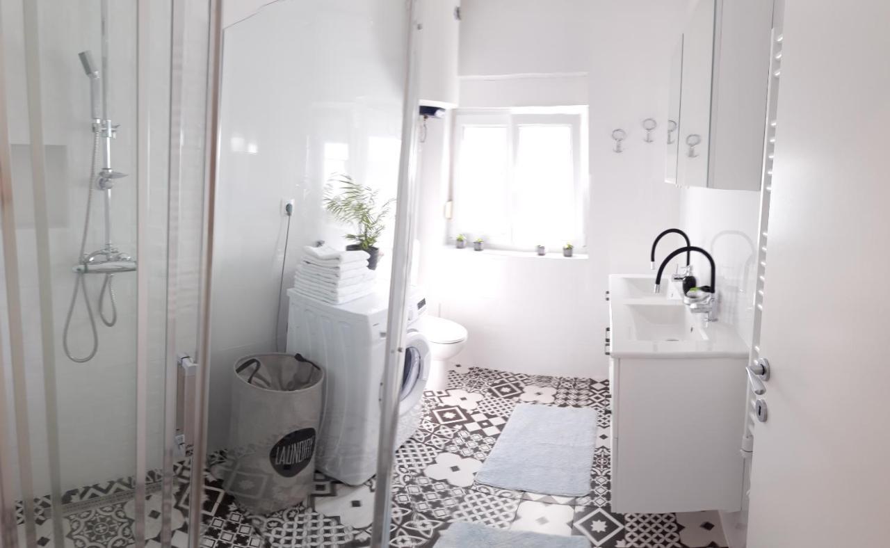 Lili Apartment In Zadar Pet Friendly, Free Parking 外观 照片