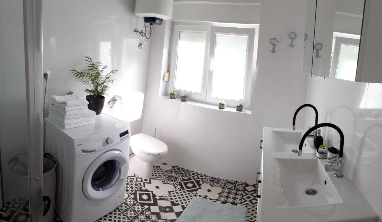 Lili Apartment In Zadar Pet Friendly, Free Parking 外观 照片